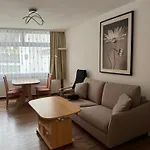Im In Family Style Mit Balkon Indoorpool Tiefgaragenstellplatz *