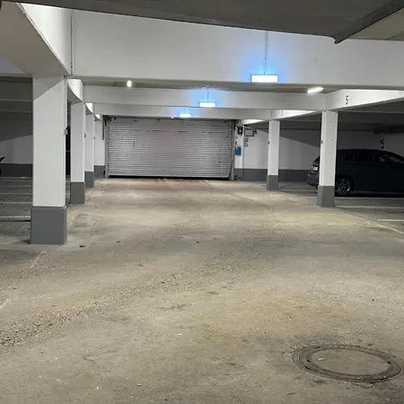 Im In Family Style Mit Balkon Indoorpool Tiefgaragenstellplatz